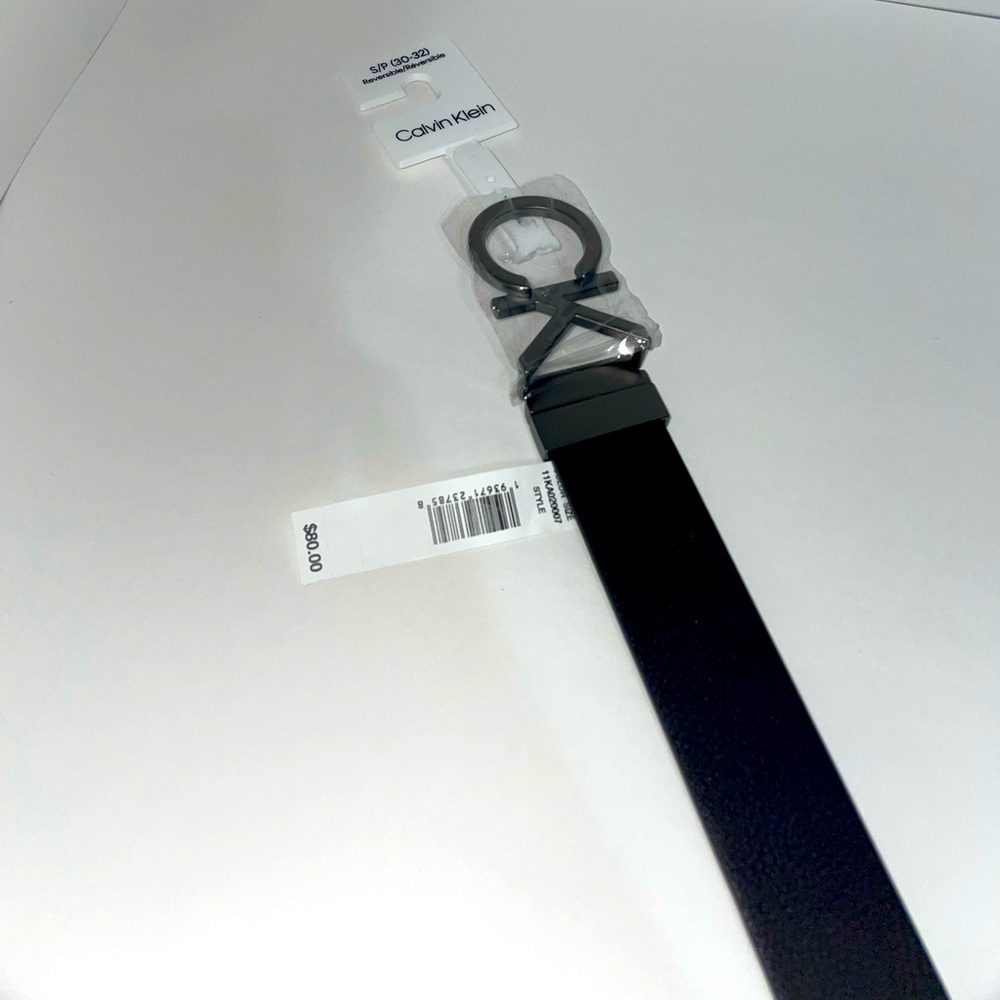 Calvin Klein Reversible Belt Size S/P (small) Black Leather CK buckle New